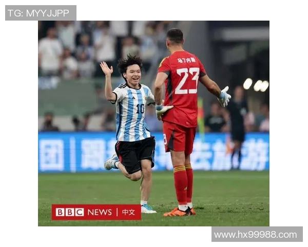 足球明星中国行遭遇冷遇球迷热情不再引发各方关注与思考 足球明星中国行遭遇冷遇球迷热情不再引发各方关注与思考